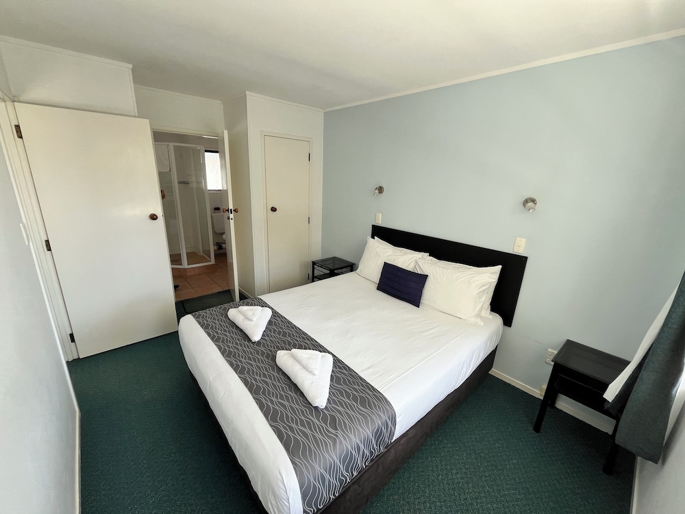 Marlin Court Motel 11/50