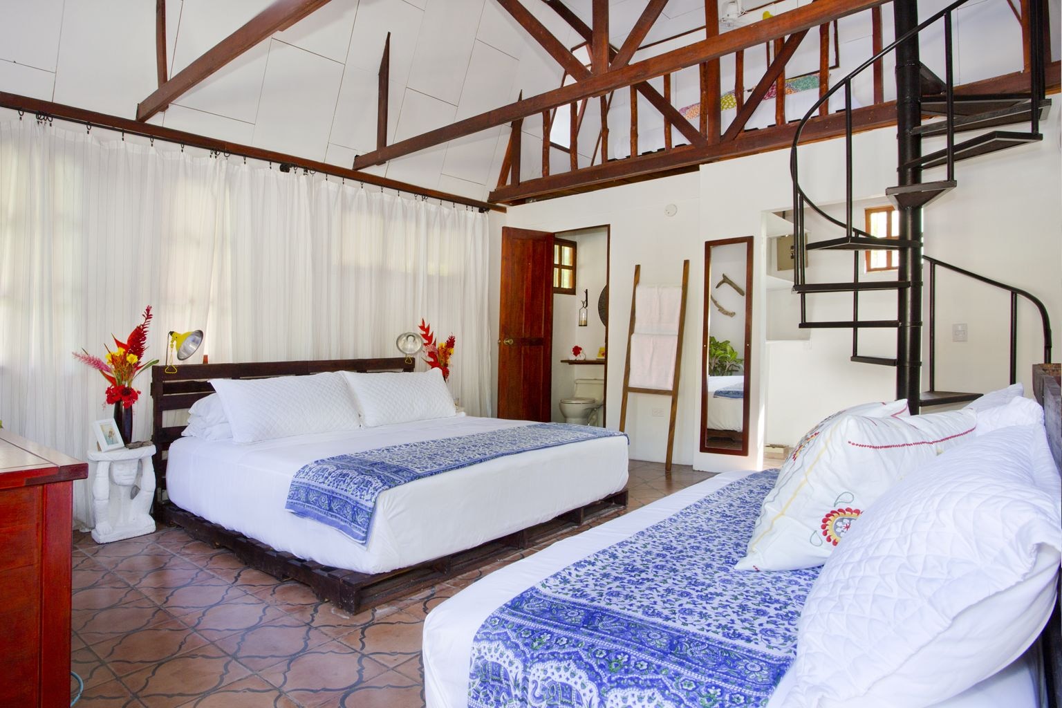 Cottage, 1 King and 1 Single Beds, Pool View, Pool Side, Sofa