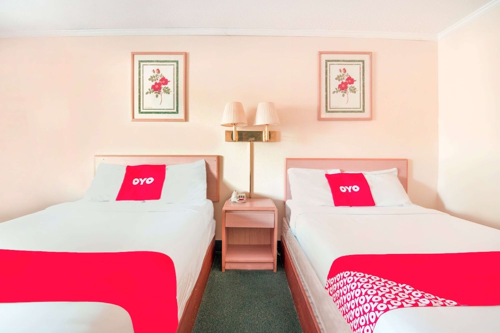 OYO Hotel Durham West Hills 20/36