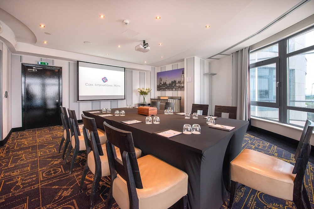 Cork International Hotel 52/60