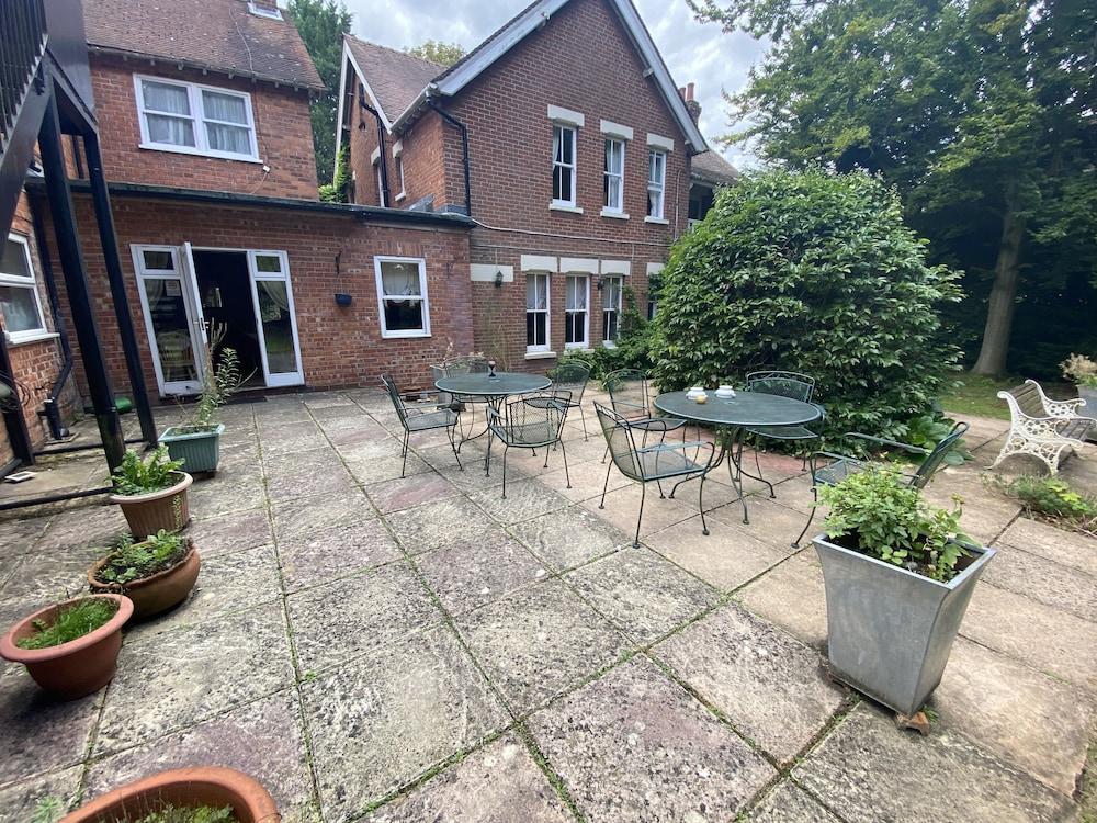 Pickwicks Guest House 26/29