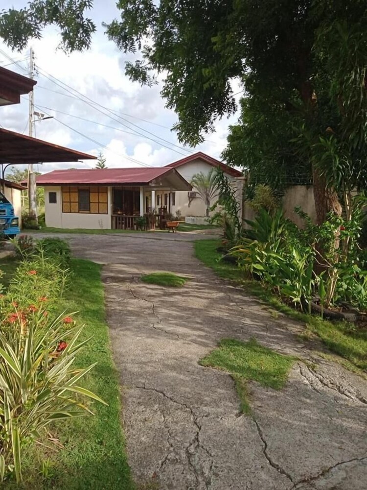 Bonita Oasis Beach Resort 56/60