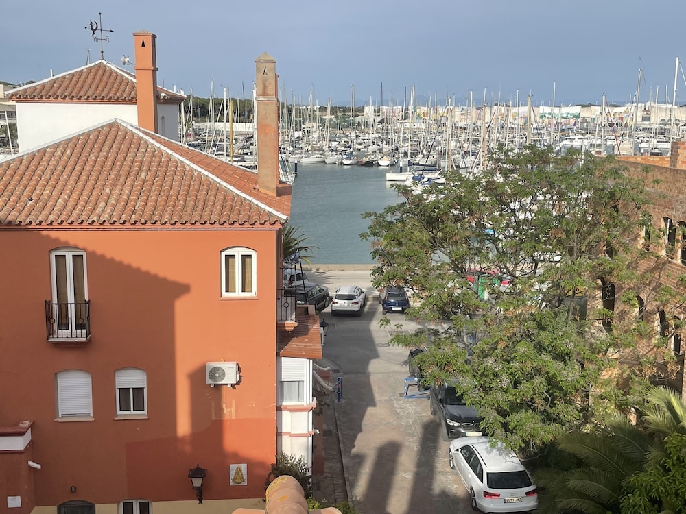 Apartamentos Puerto Sherry 6/50