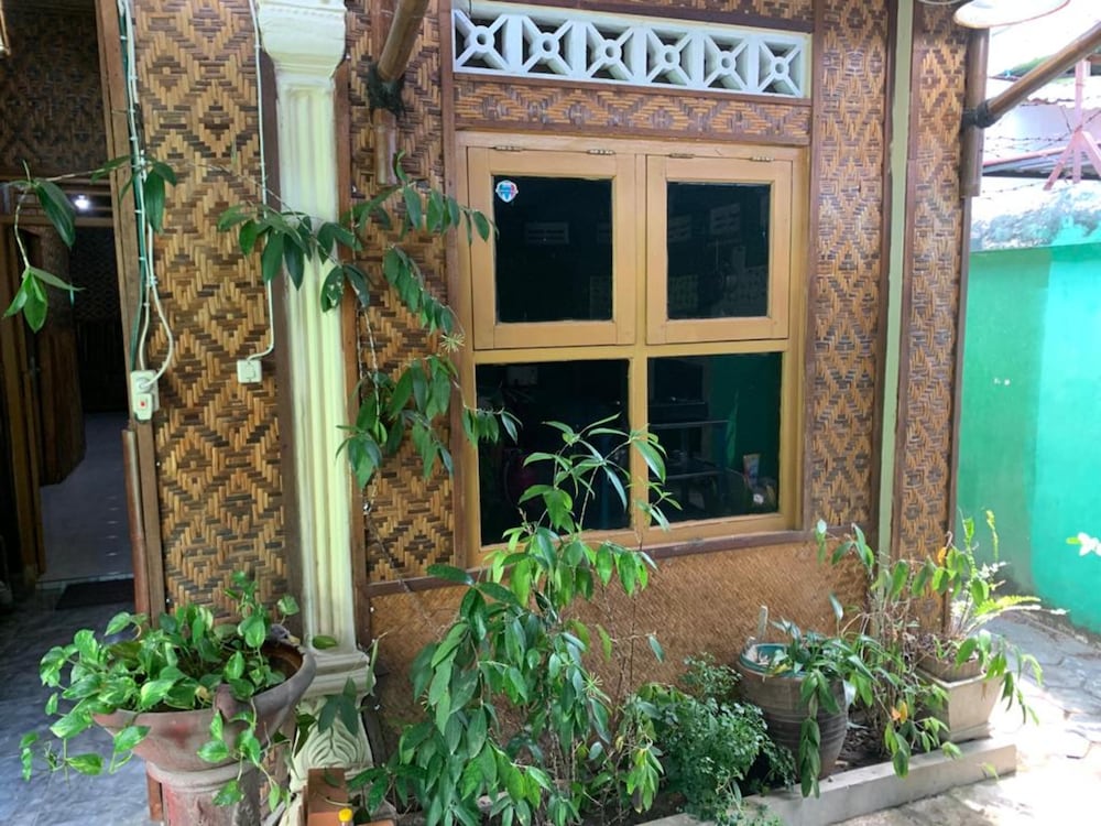 Bilik Bamboo 1/26