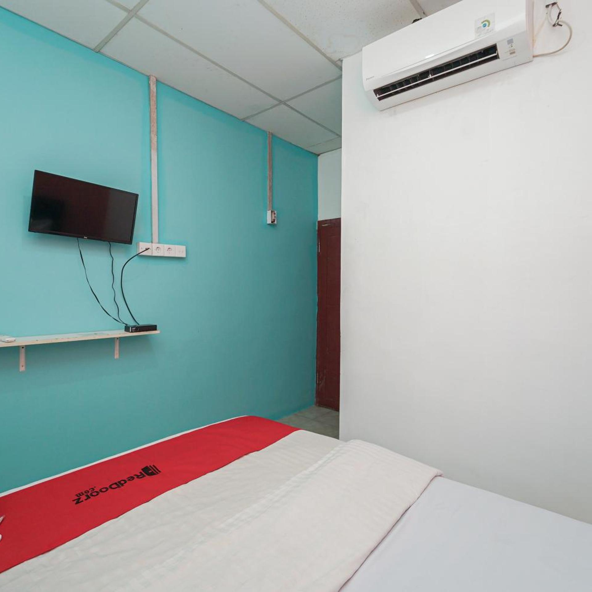 RedDoorz at MN One Residence 29/43