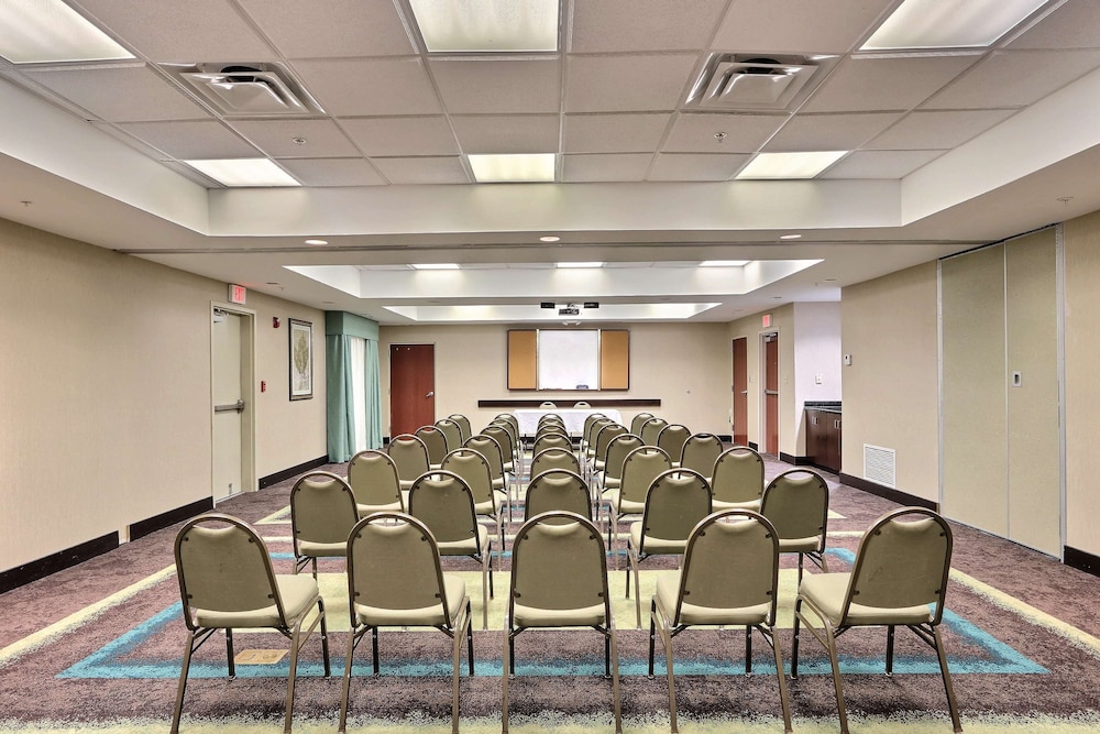 Hampton Inn Suites Savannah I 95 South Gateway 28/32