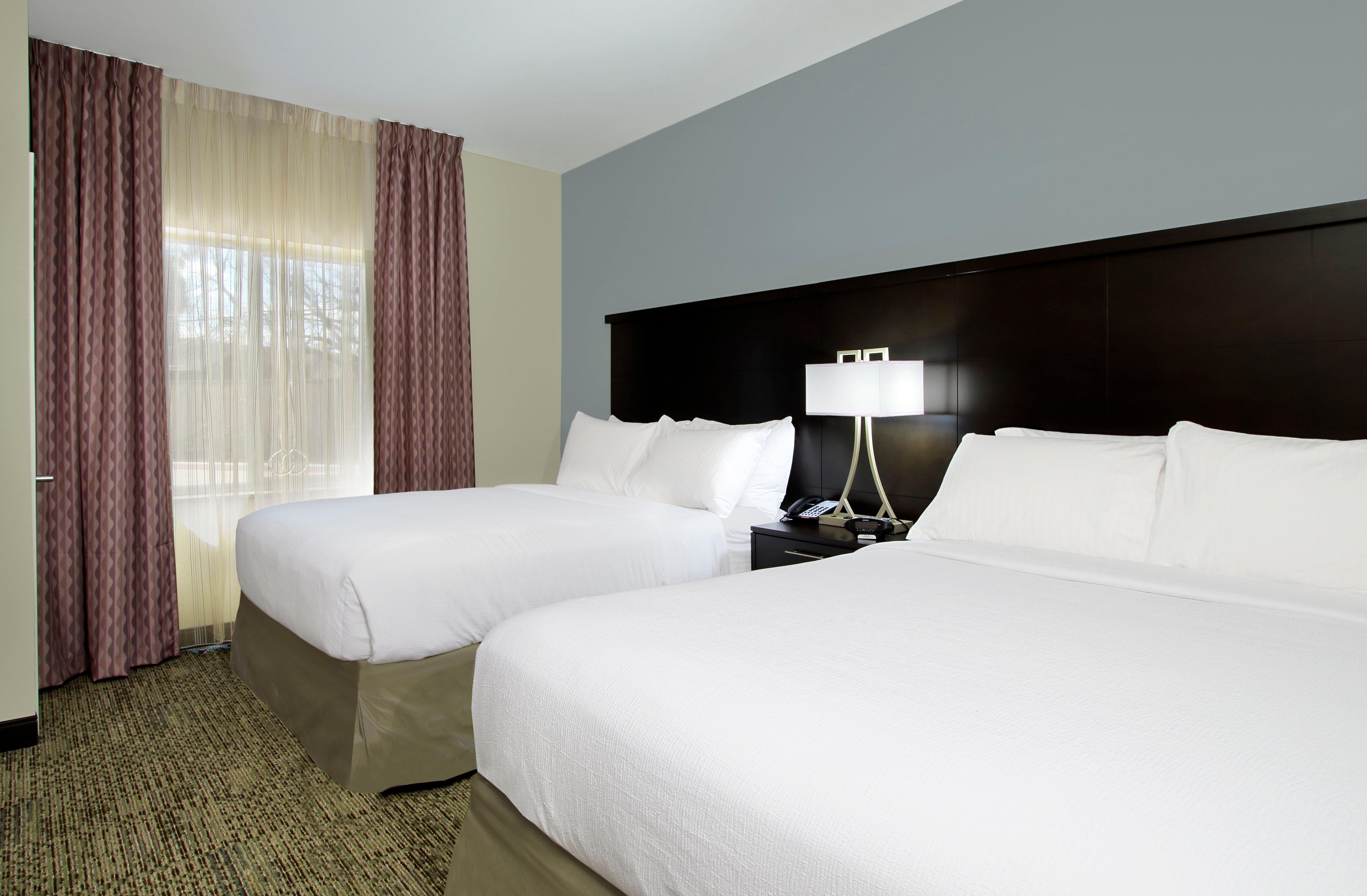 2 Bedrooms, Suite