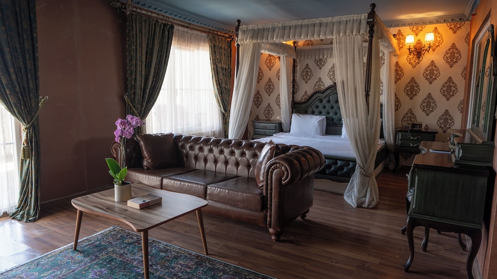 Reform Hotel 33/50