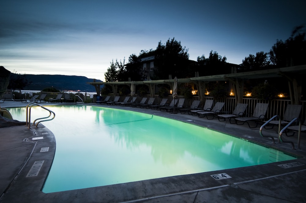 Manteo Resort Waterfront Hotel Villas 35/70