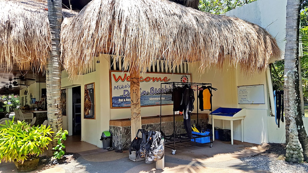 Mikes Dauin Beach Resort 58/70