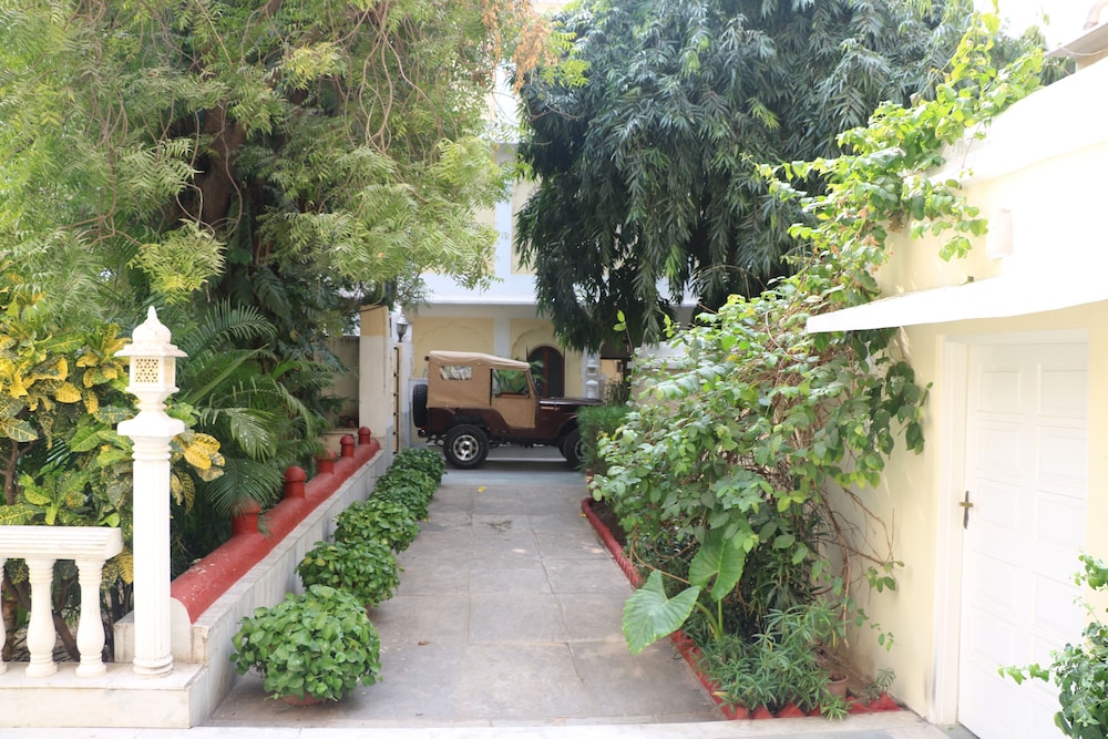 Khatu Haveli 55/61