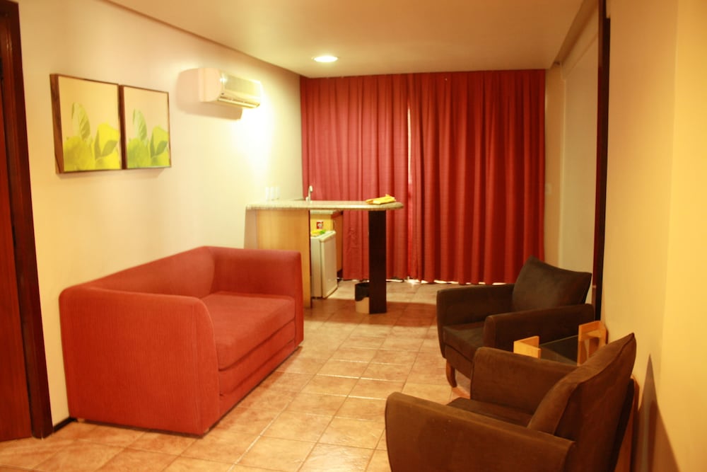 Plaza Praia Suites 58/75