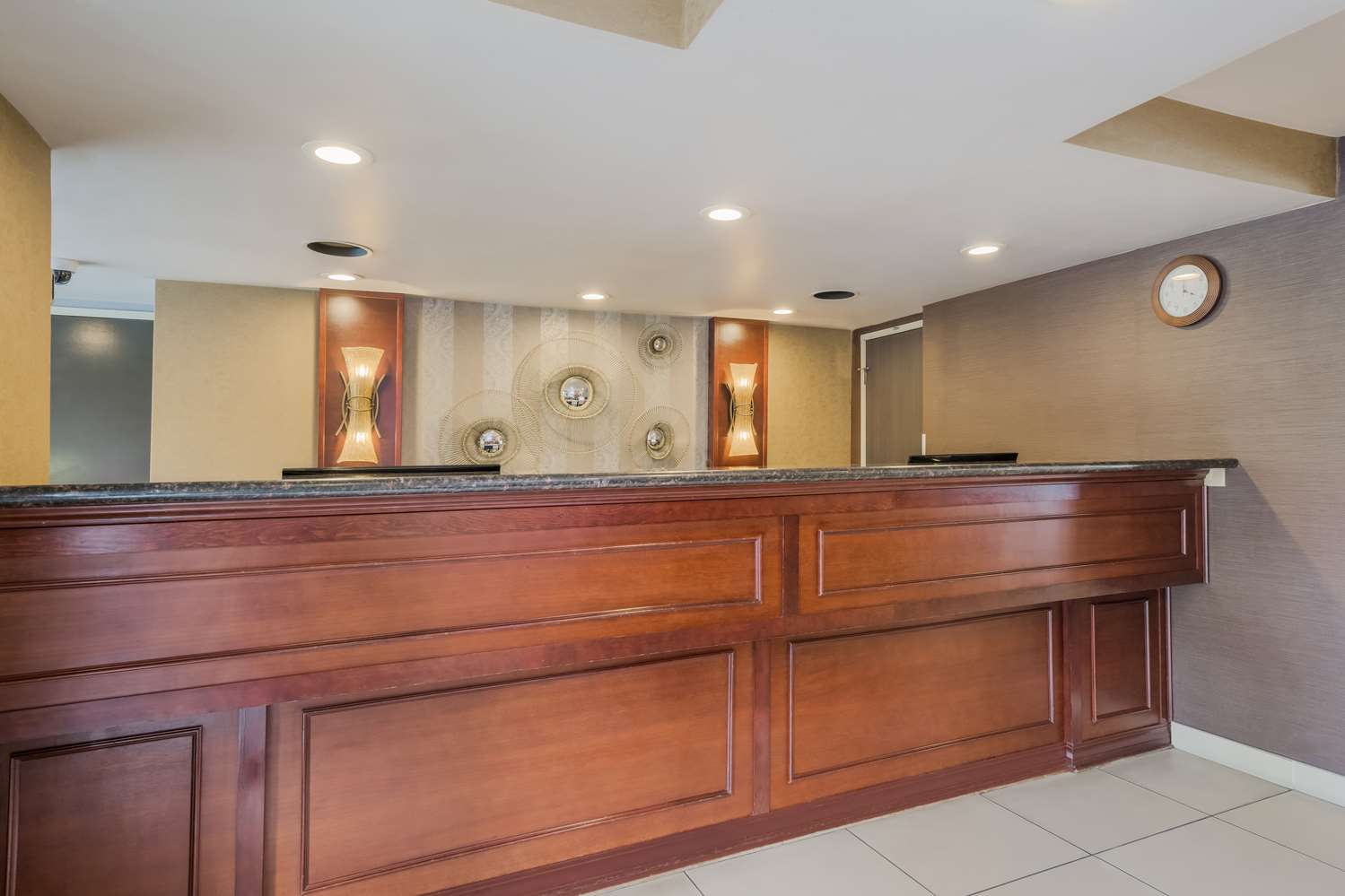 Best Western Alderwood 6/48