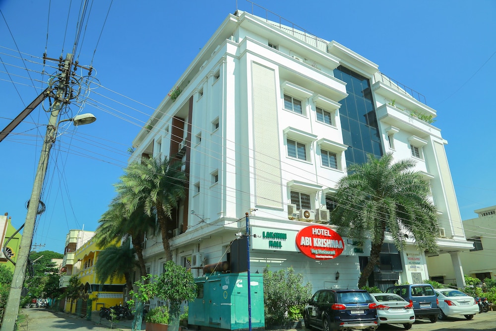 Hotel Abi Krishna 1/40