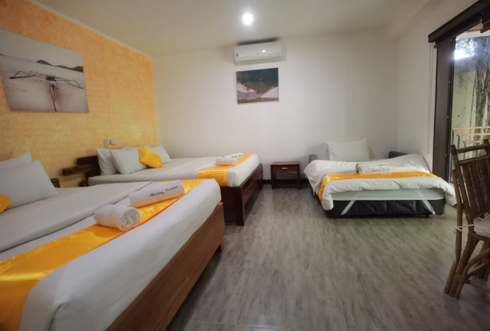 Munting Paraiso 18/66