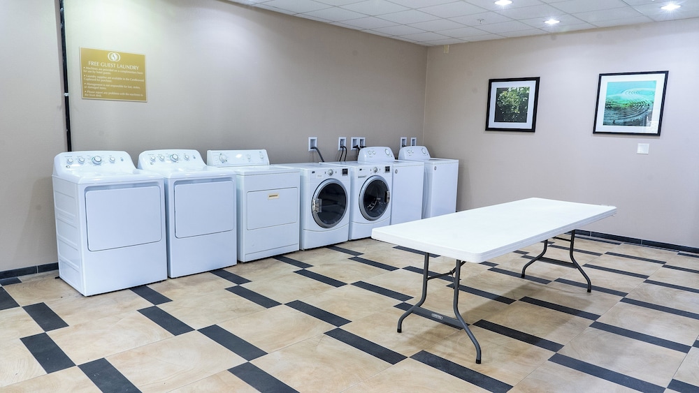 Candlewood Suites St. Joseph Benton Harbor 8/38