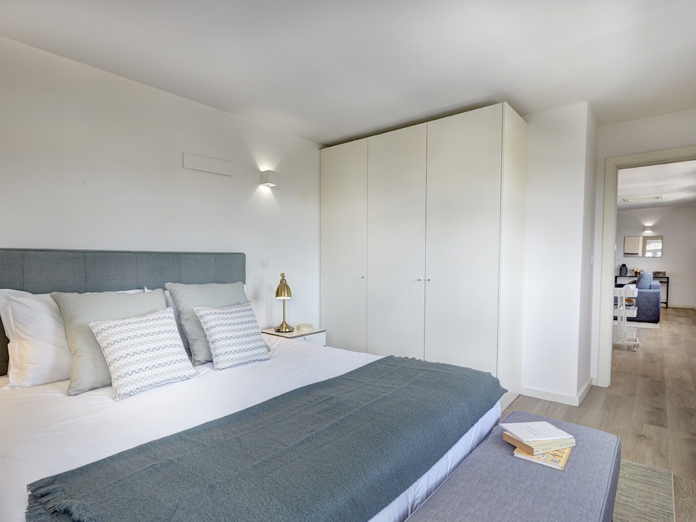 1 BEDROOM, APARTMENT