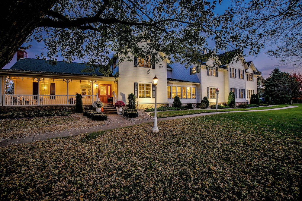 Biddle Point Inn & Event Venue 52/53