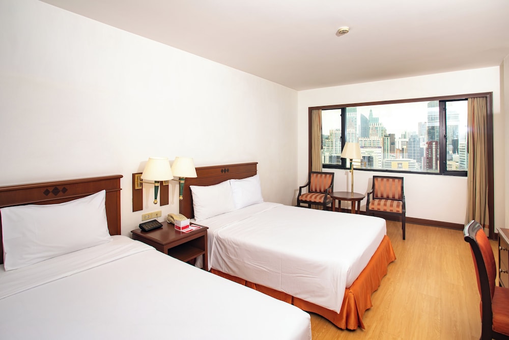 Deluxe, City View, Executive Level