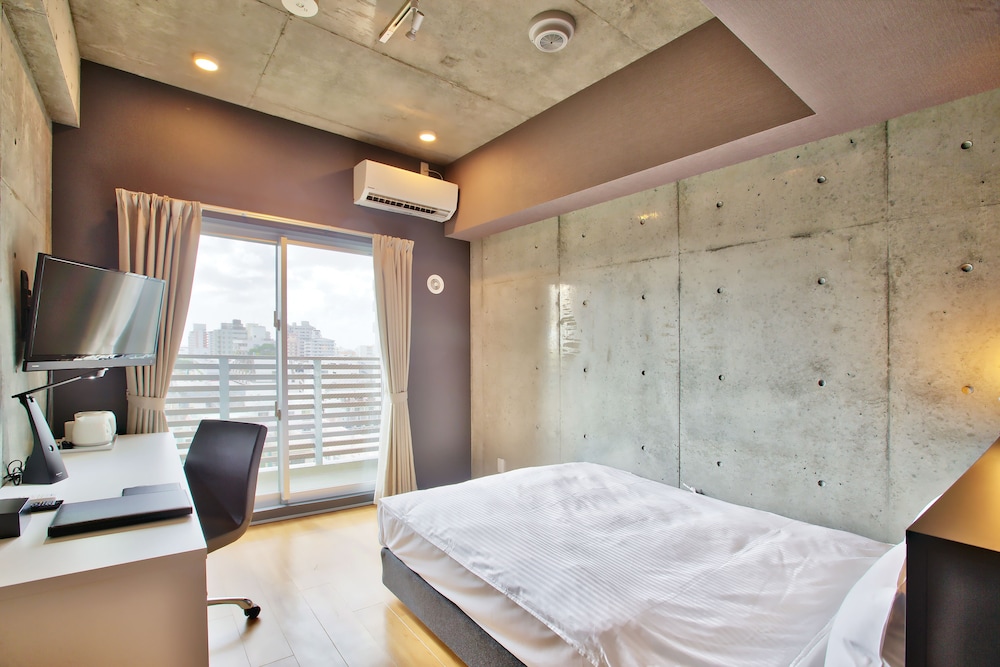 Naha-West Inn 34/72