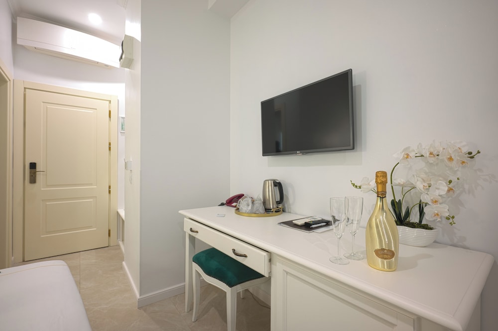 Old Town Boutique Hotel 32/50