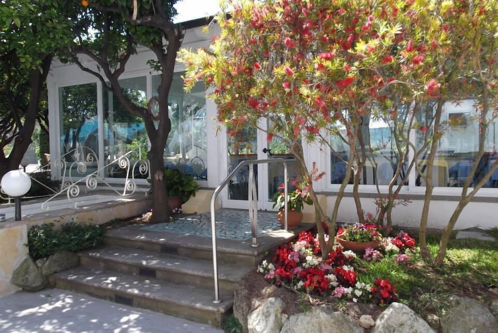 Hotel Villa Tre Sorelle 43/50