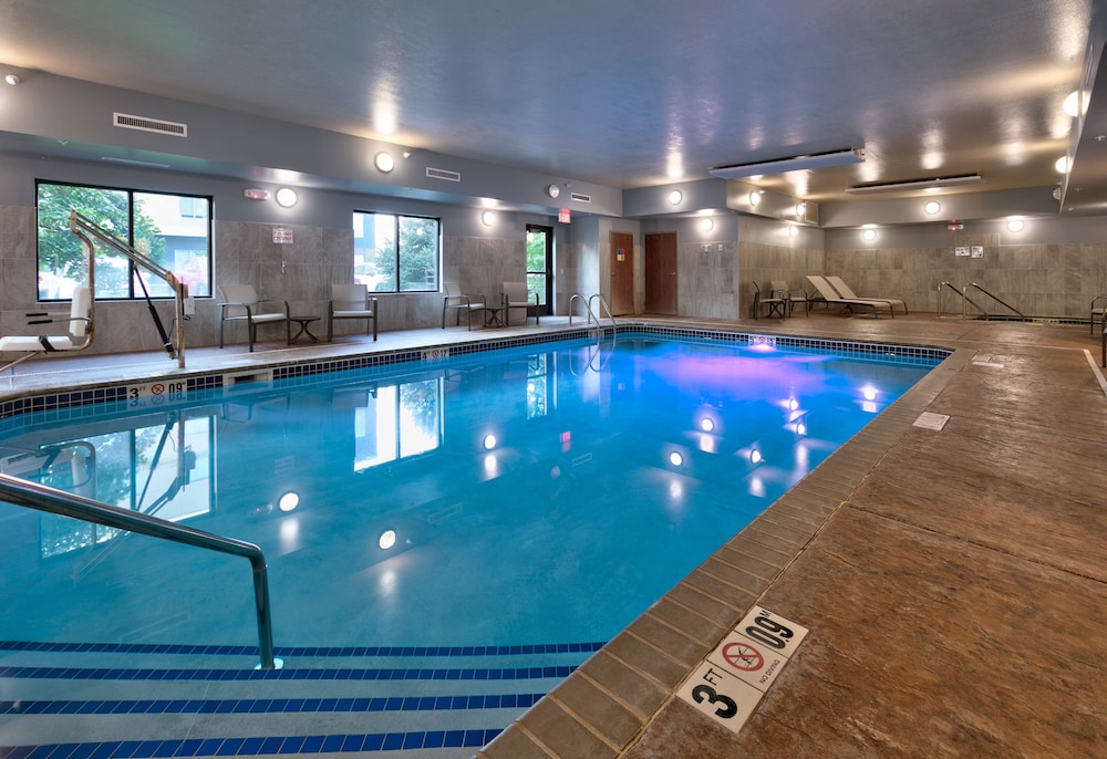 swimming pool spa