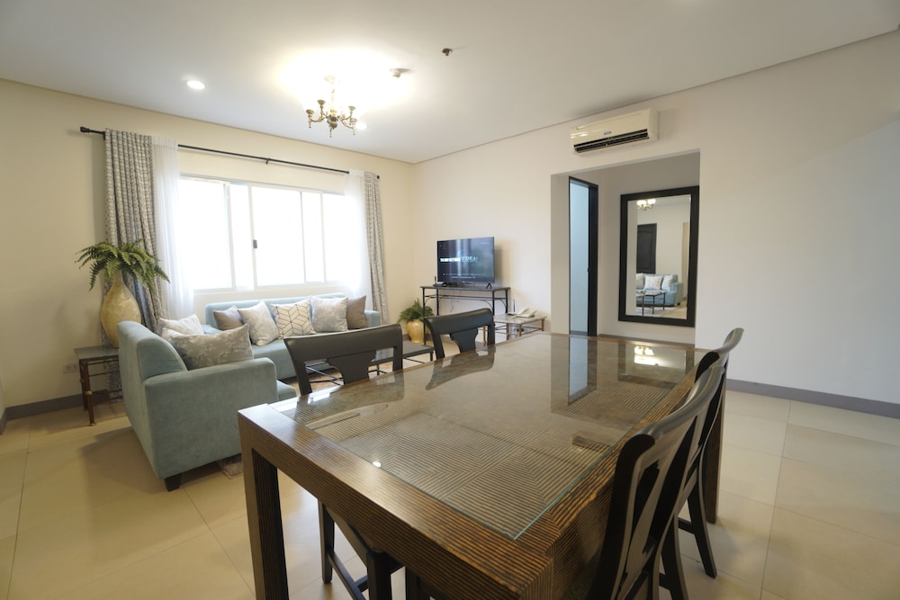 Sta. Barbara Residence Hotel 48/59