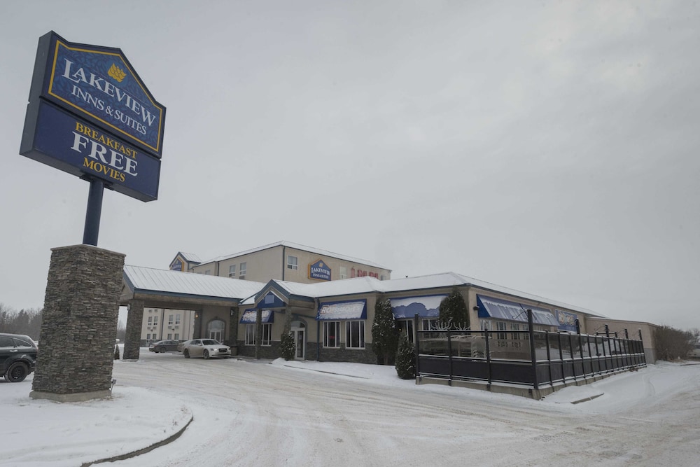 Lakeview Inn & Suites Fort Saskatchewan 7/28