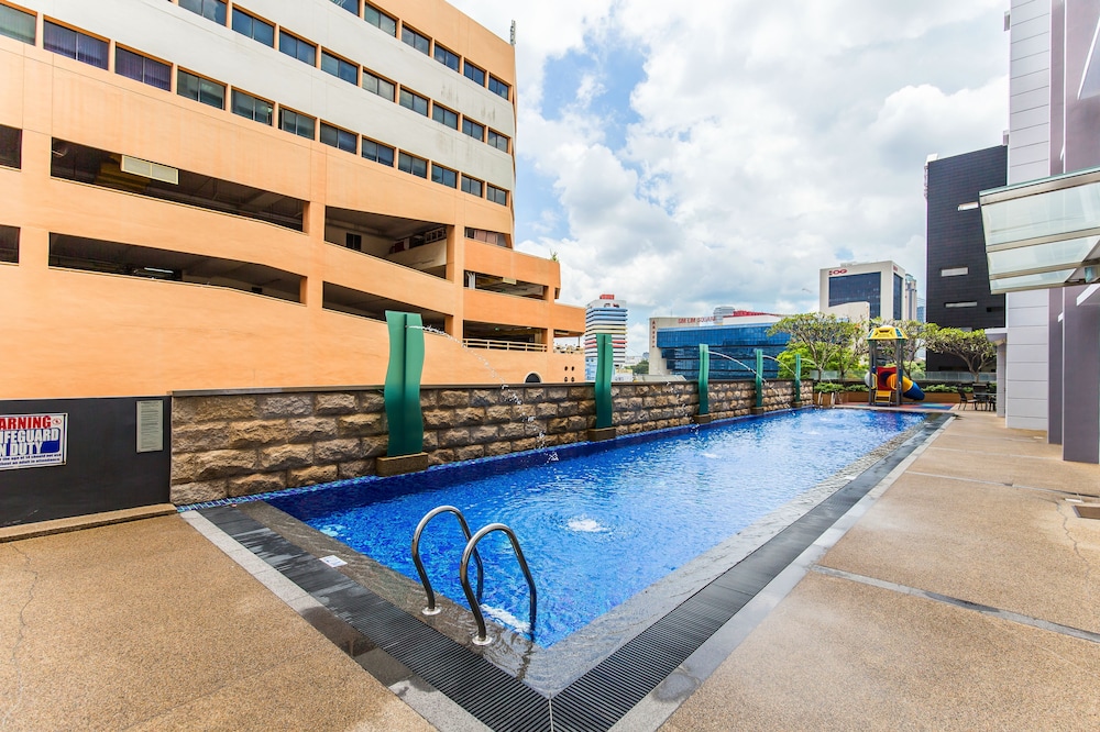 Ibis Styles Singapore Albert 22/48