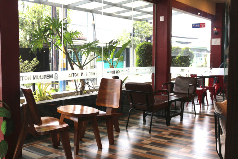 Mel's Inn Manado 8/11