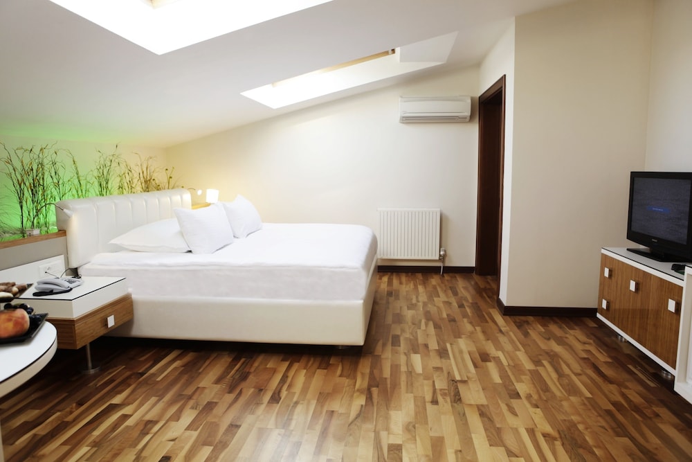 No 19 Boutique Hotel 22/69