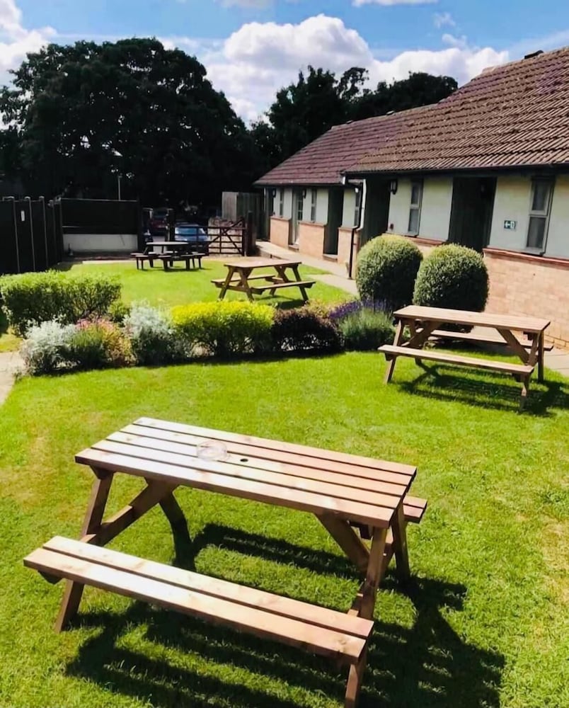 The Woolpack Inn 26/34