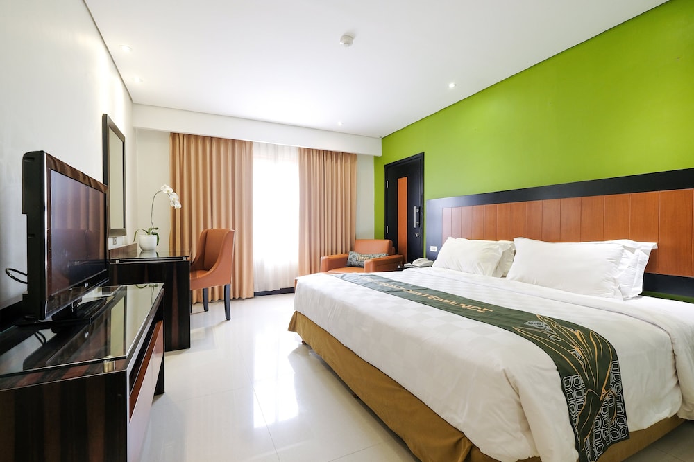 Loman Park Hotel Yogyakarta 8/50