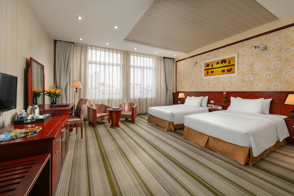 DELUXE, TWIN BEDS