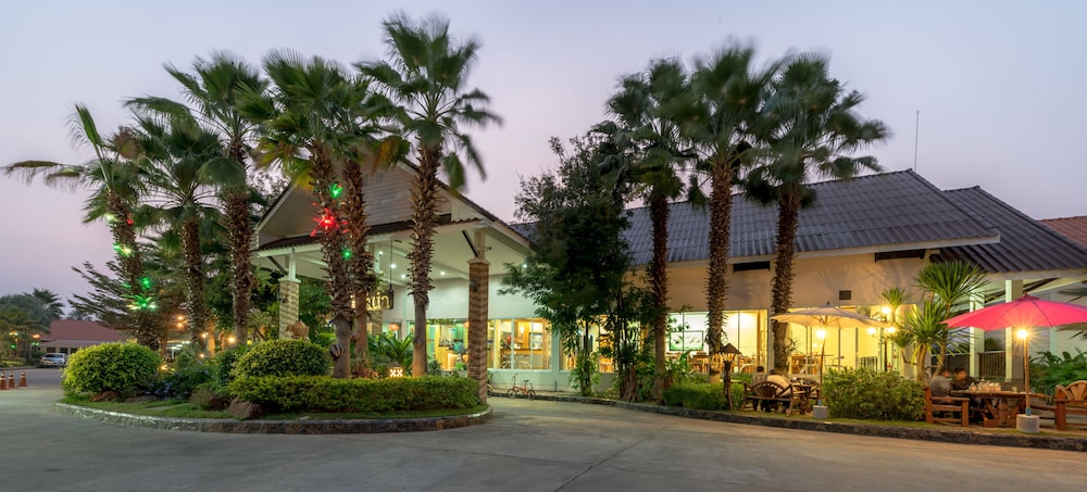Martina Hotel 4/44