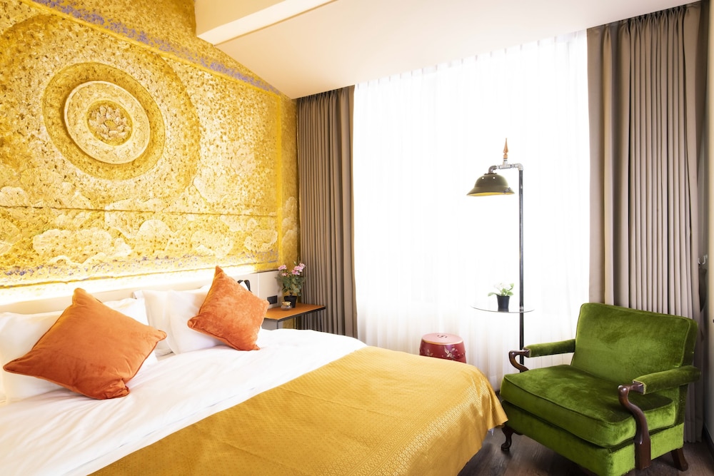 SUPERIOR, DOUBLE BED