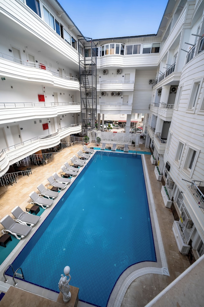 Club Efes Otel 24/49