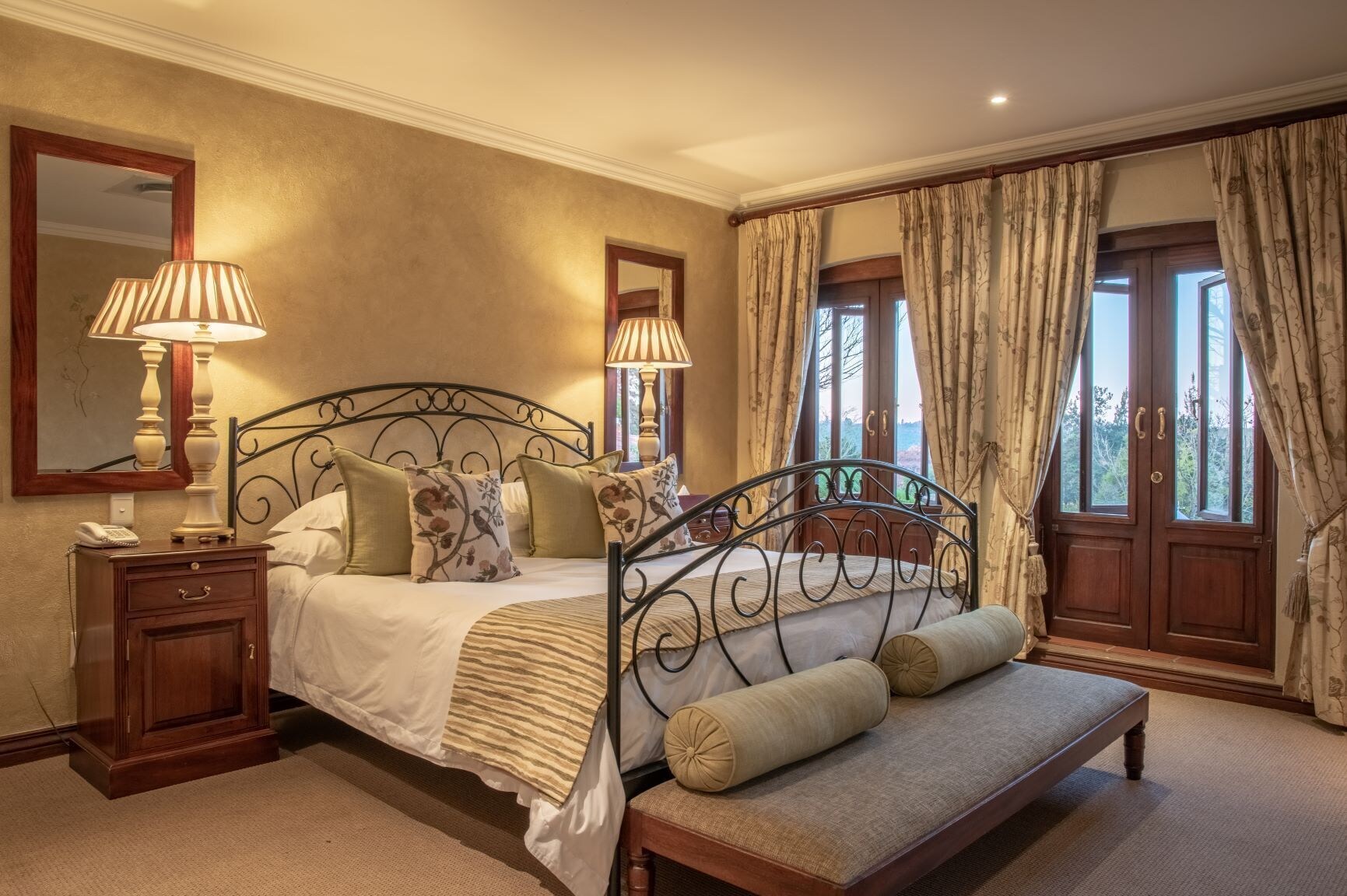 Executive, Suite, King Bed