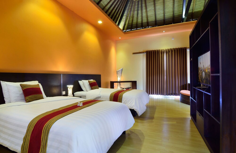 KIES VILLAS LOMBOK 20/67
