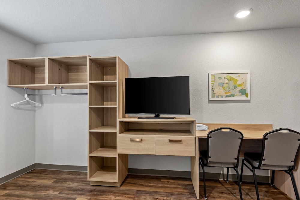 WoodSpring Suites St Peters-OFallon 24/38