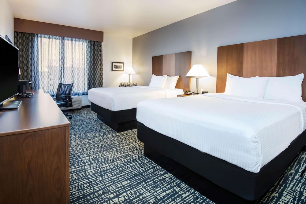 La Quinta Inn & Suites by Wyndham Morgantown 6/60