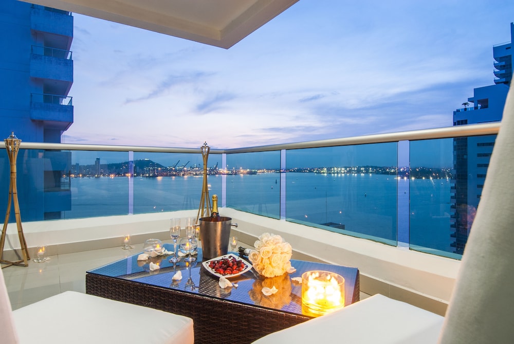 Travelers Suites Orange Cartagena 30/38