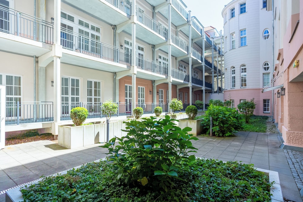 LIKESTAY Premium Baden-Baden 44/48