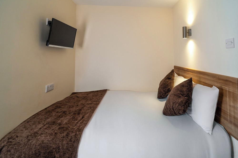 CITY, DOUBLE BED