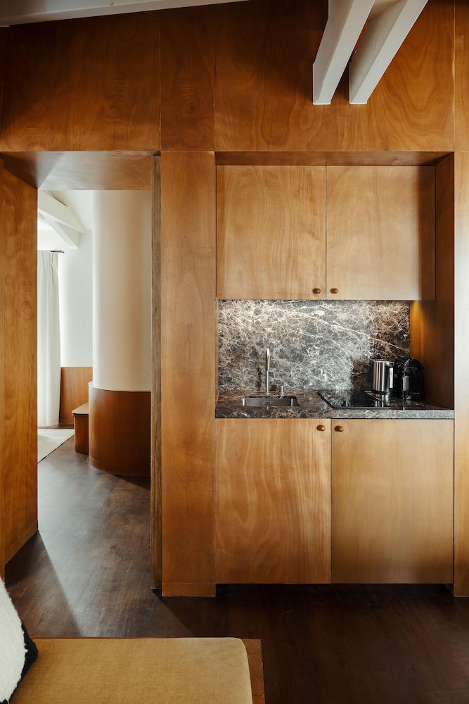 Edgar Suites Bouchardon 28/28