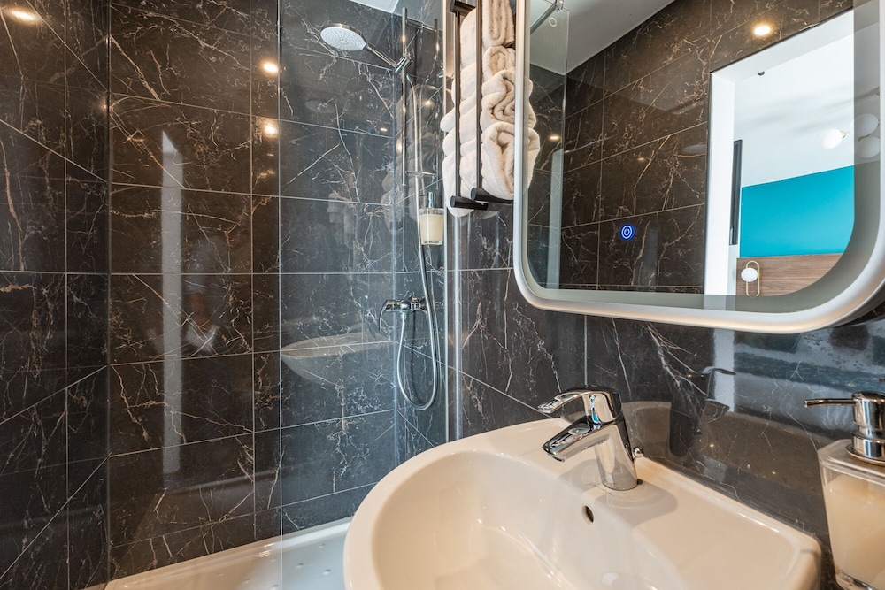 The Originals Boutique, Hotel Le Marignan, Le Havre Centre Gare 32/40