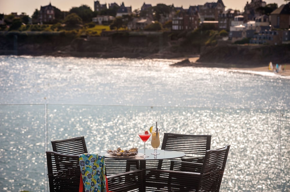 Hotel Emeria Dinard Thalasso and Spa 73/76
