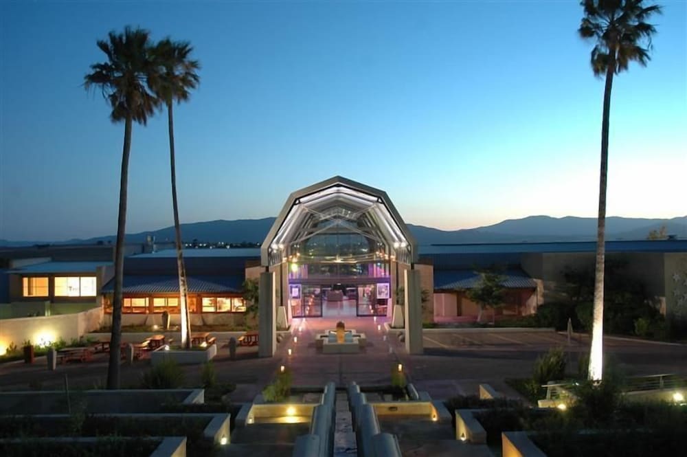 Caledon Hotel Spa And Casino 2/55
