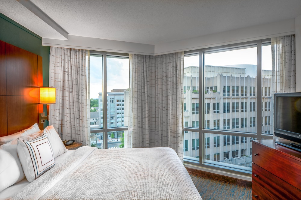 Residence Inn by Marriott Arlington Courthouse 12/29